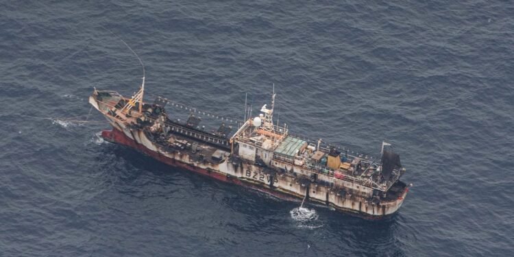 Massive Chinese Fishing Fleet Leaves Area Near the Galapagos Islands Massive Chinese Fishing Fleet Leaves Area Near the Galapagos Islands