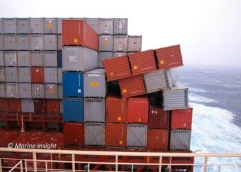 container lashing failure