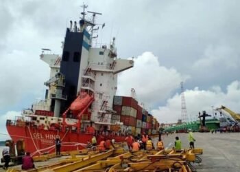 Chittagong port OEL HIND Ship Tilts