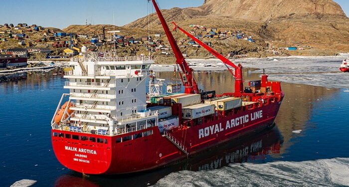 Royal Arctic Line conserves gas with smart IoT modern technology image description