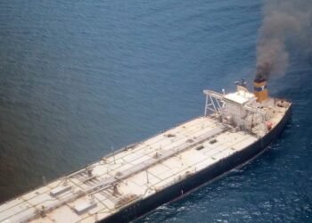 VLCC Carrying 2,70,000 Tonnes of Oil catches fire off Sri Lankan Coast