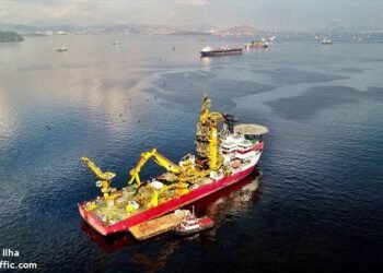 Golar Unit CEO Takes Leave of Absence Amid Corruption Probe