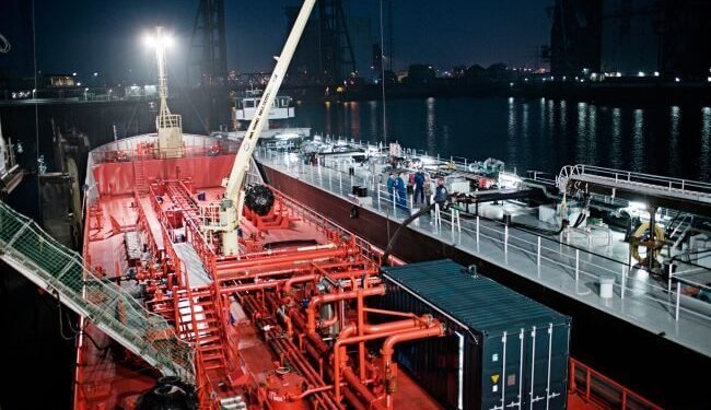 Shipoweners' Club Provides Overview Of Bunker Operations Risk Assessment bunkering representation- 20-20-Maritime Energy