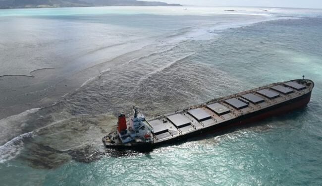 mauritius oil spill grounding travel guide