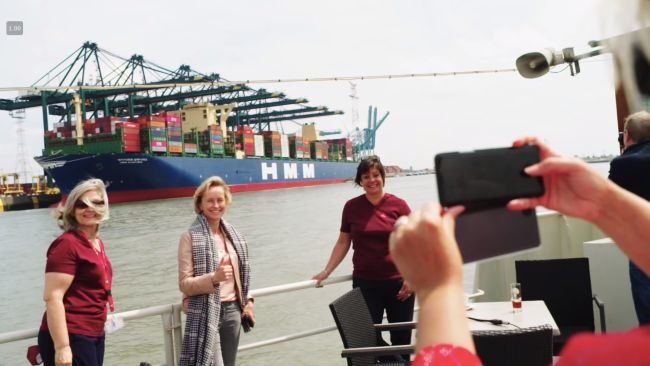 HMM Algeciras at port of antwerp