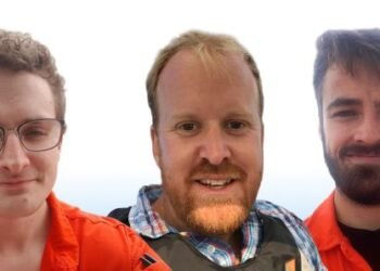 Quarantined Seafarers Run 200 Miles Around A Hotel Bedroom For Charity