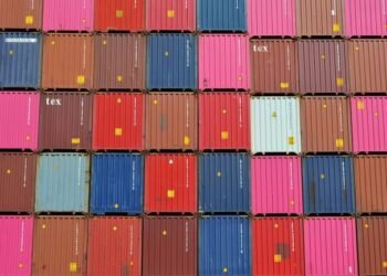 containers-gestapeld-haven-rotterdam