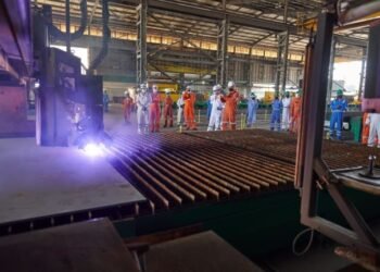 Drydocks World start of production on a conversion project for Boskalis