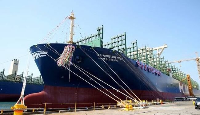 ‘HMM Algeciras’, the world’s largest container vessel