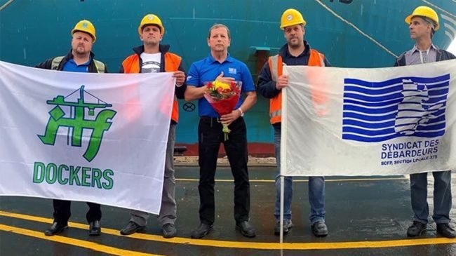 Second Officer Of The Maersk Patras Who Lost His Life Honoured By Canadian Dockers Maersk ITF Dockers honor