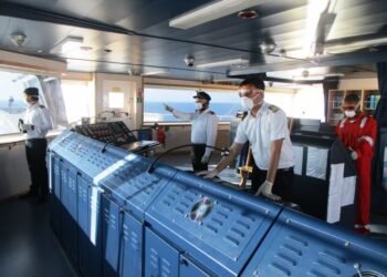 Bridge team Shipping Alliance’s Collective Crew Change Plan Needs Government Action