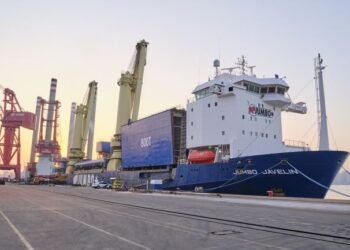 Jumbo Javelin in Singapore 02