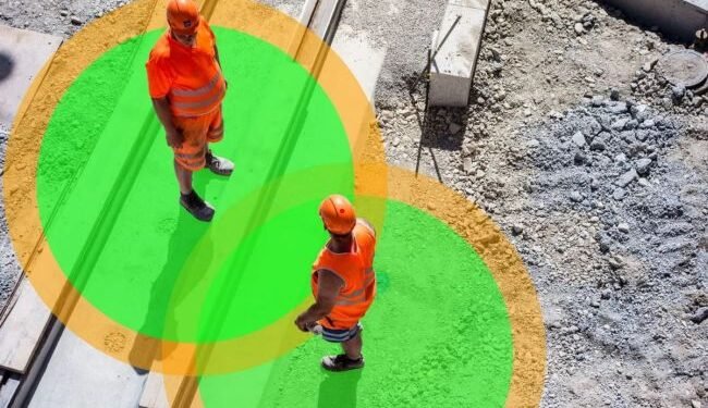 Port of Antwerp tests smart bracelet to prevent corona infection on the workfloor
