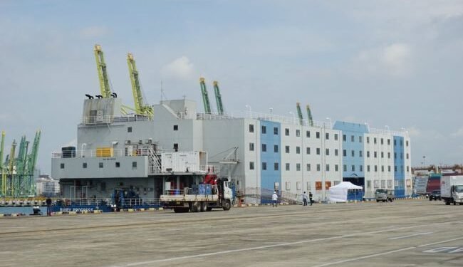 Singapore to Add Floating Accommodation to Range of Housing for Foreign Workers