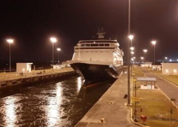 Zaandam Holland America