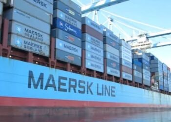 Maersk container ship arrives in Mexico after container loss