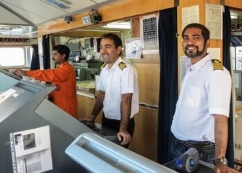 seafarer officer captain