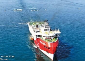 Turkey Won't Abandon East Med Rights over EU Sanctions Threat, FM Says