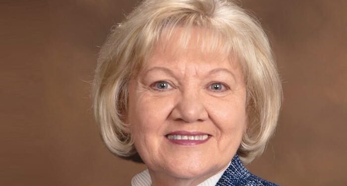 Phyllis Hardin comes to be the initial lady to chair the Arkansas Waterways Commission image description