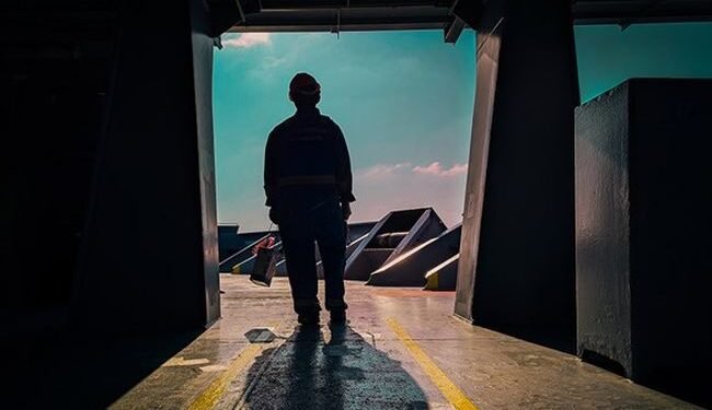 Seafarer silhouette representation