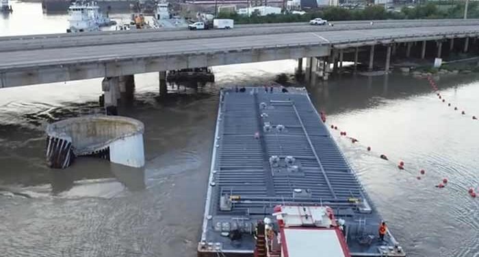 VIDEO CLIP: Final barge drew from under 1-10 bridge image description
