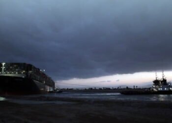 suez canal authority ever given aground