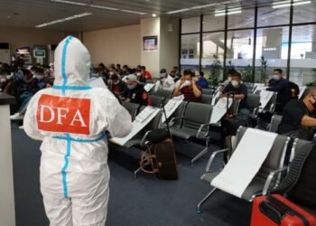 DFA welcomed 262 Filipino seafarers from Barbados via Qatar Air flight