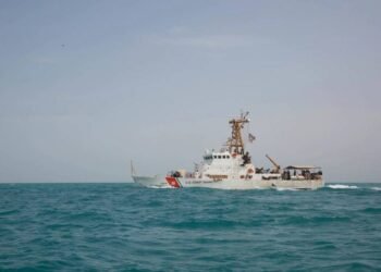 US Coast Guard Fires Warning Shots in Swarm of Iranian Vessels