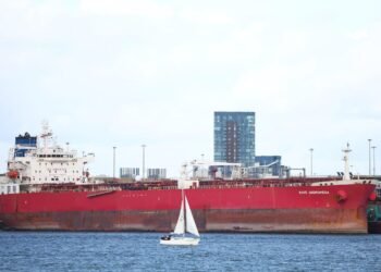 Nave Andromeda: Police Arrest Seven Stowaways for Seizing Ship