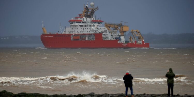 polar research ship rrs sir david Attenborough