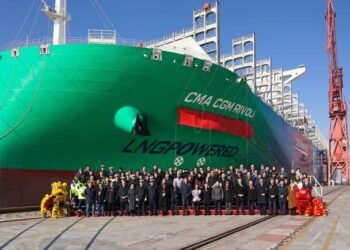 CMA CGM Receives Hudong-Zhonghua Built Third 23000 TEU Dual-Fuel Container Ship