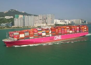 More Than 1900 Containers Lost From Container Ship ONE APUS– Update