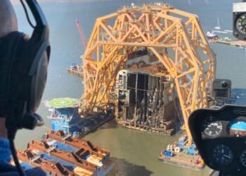 Responders Remove Section Eight Of MV Golden Ray Wreck