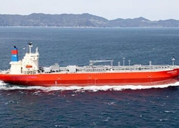 MOL Signs Long-Term Charter Contract For Methanol Carriers With Waterfront Shipping