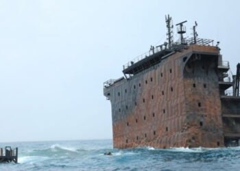 containership sinking off Sri Lanka