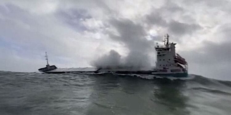 Dramatic Heavy Seas Rescue Off Southeastern Ireland