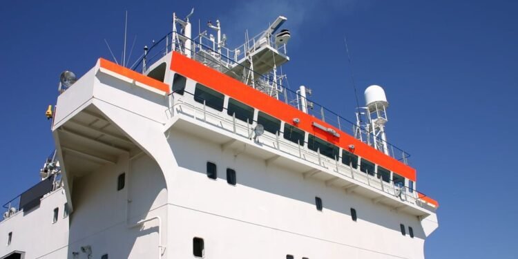 Overworked Seafarers Face ‘Systematic Failures’ in Work-Rest Compliance -Report bridge of a ship