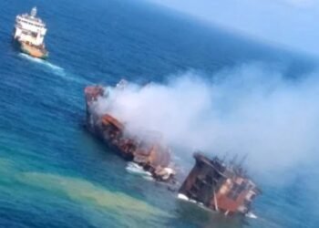 containership sinking off Sri Lanka