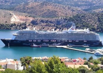 TUI Cruise Ship Sails for Piraeus Port After Crew Tests Positive for COVID-19