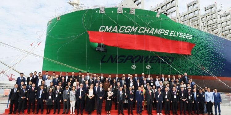 CMA CGM’s Second 23000 TEU LNG Container Vessel ‘CHAMPS ELYSEES’ Joins Fleet