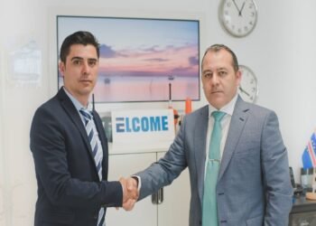 Jose Antonio Sanchez, technical manager, left, with Francisco Rufo, branch manager, right