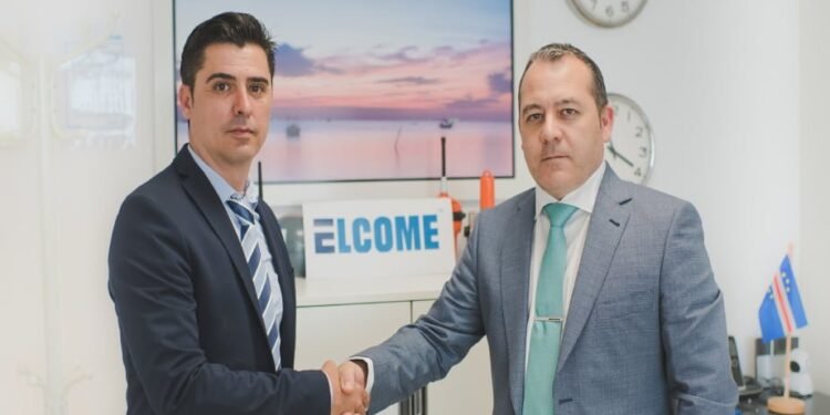 Elcome broadens right into European markets Jose Antonio Sanchez, technical manager, left, with Francisco Rufo, branch manager, right