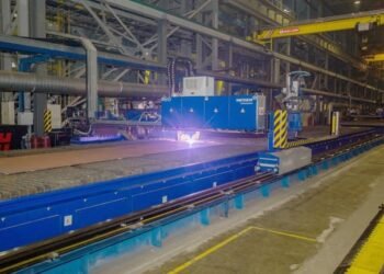 Zvezda Begins Steel Cutting For New Series Of Ice-Class LNG Carriers