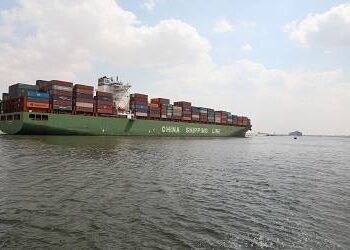 Suez Canal Revenues Reach $552 Million in April