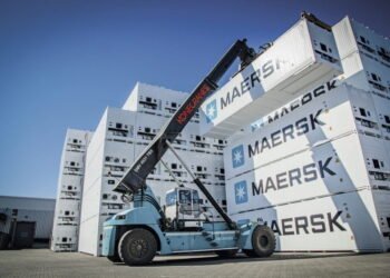 smart-containers-listen-and-talk-maersk-line-mci