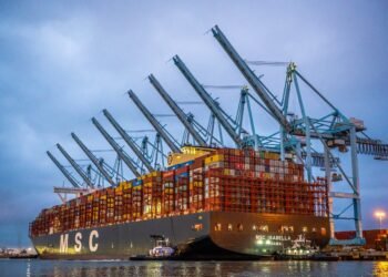 New Cargo Handling World Record Set at Port of Los Angeles