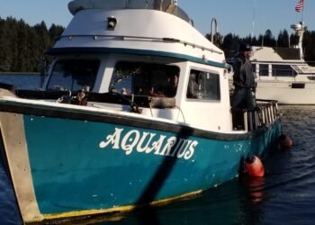 Couple Killed After Crabbing Vessel Sinks Crossing Siuslaw River Bar in Oregon