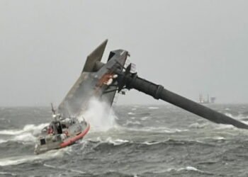 Seacor Power did not receive weather warnings