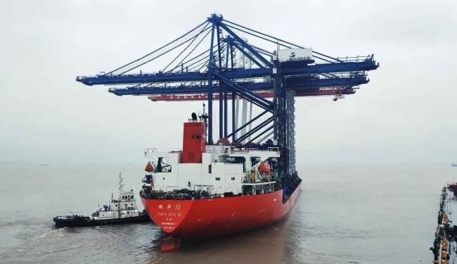 Hutchison Ports To Welcome Two New Super-Post Panamax Cranes Hutchison Ports To Welcome Two New Super-Post Panamax Cranes