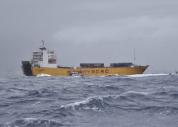 Coast Guard Escorts Ro-Ro Taking on Water Back to Puerto Rico